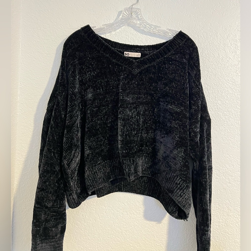 Black comfy sweater